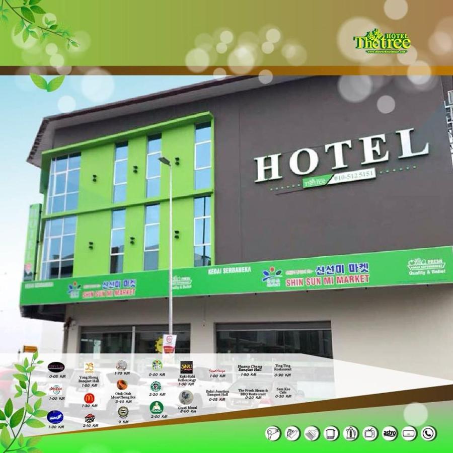 The Tree Hotel Muar Exterior foto