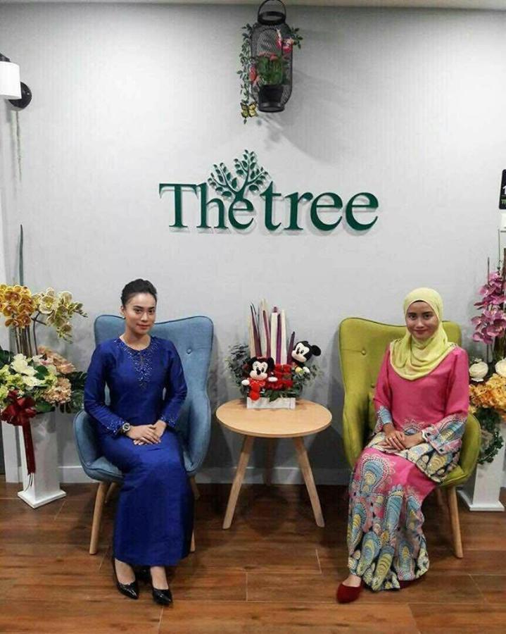 The Tree Hotel Muar Exterior foto